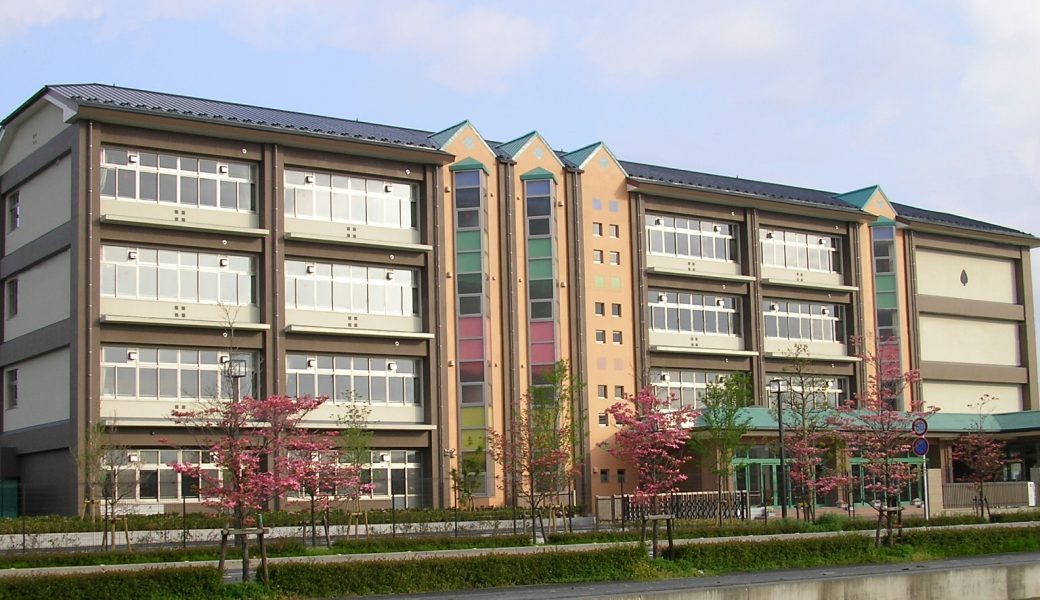 大宝東小学校