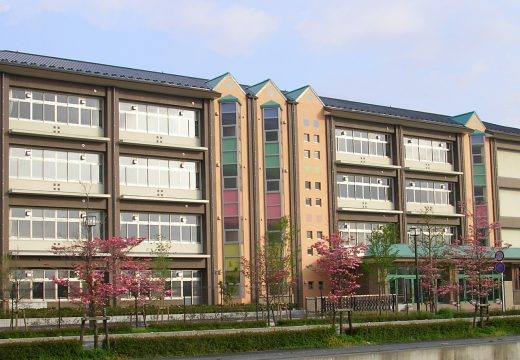 大宝東小学校